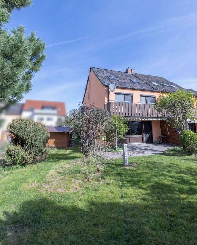 Gepflegtes, großzügiges REH mit 2 Bädern in Oberasbach Haus kaufen
