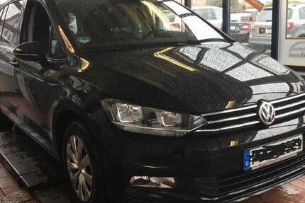 VW Touran 93.800 km 18.440 &euro; Schloß Holte-Stukenbrock 33758