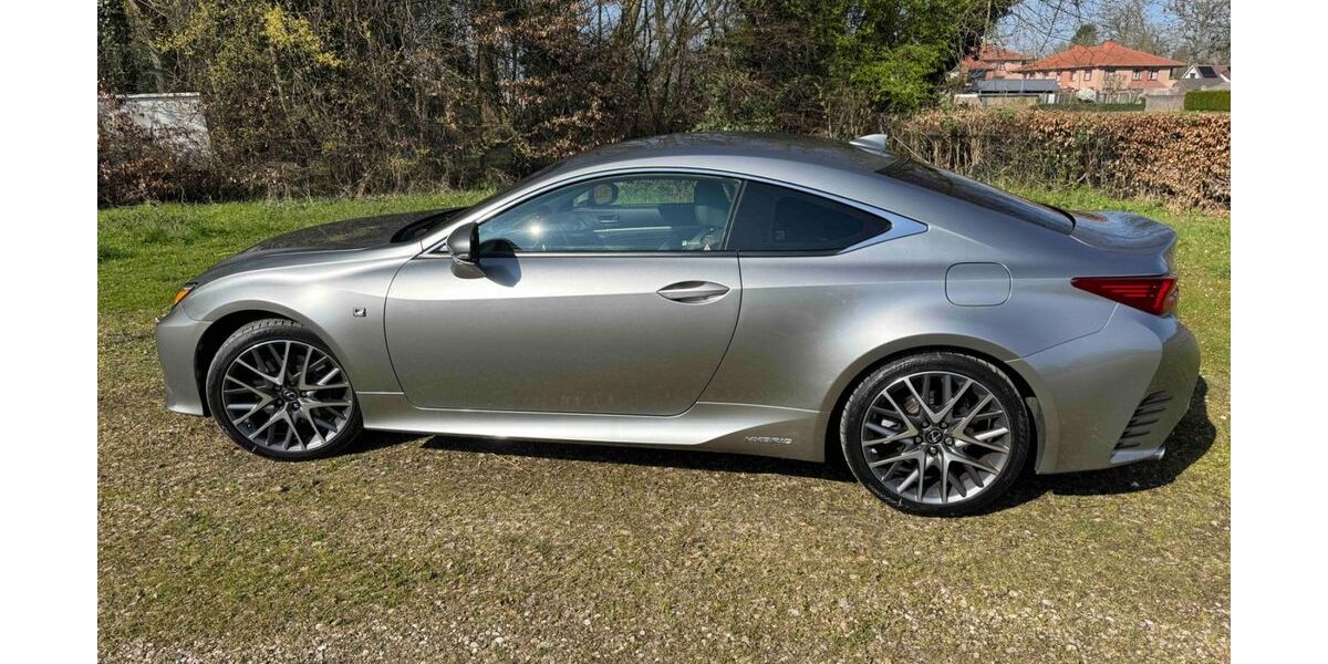 Lexus RC 300 163.000 km 28.950 &euro; Loo 6924 