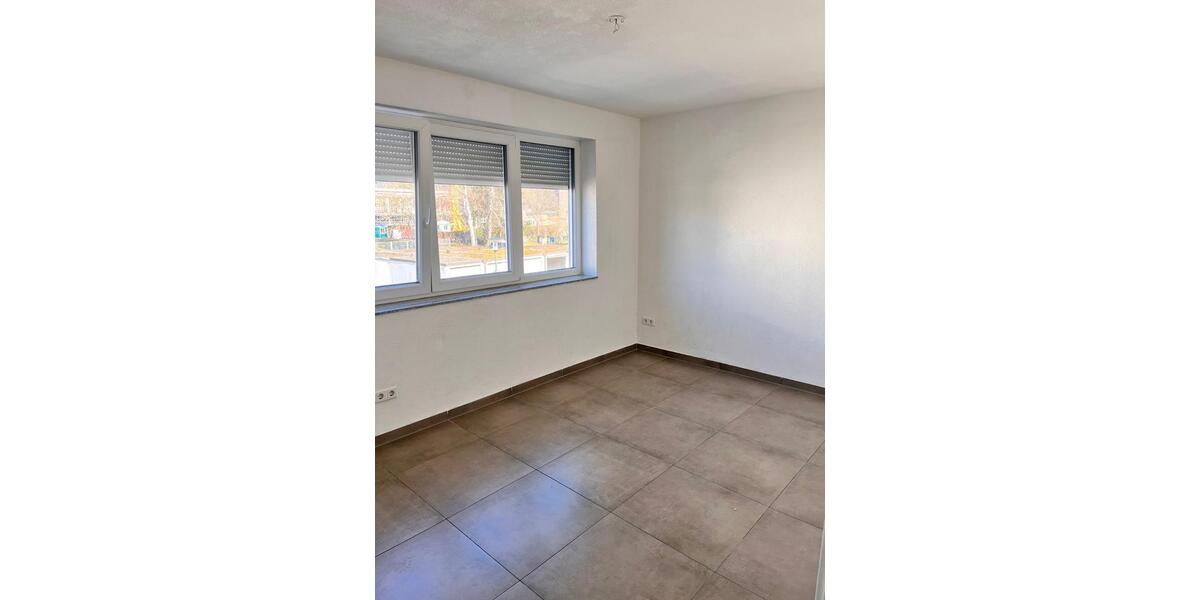 Etagenwohnung Bad Säckingen - 4 Zimmer, 100 m&sup2;, 1.180&euro; | Angebot:25398901
