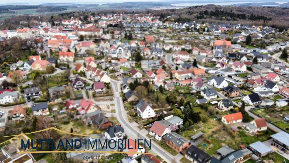 Doppelhaushälfte Bergen auf Rügen Bergen - 6 Zimmer, 150 m&sup2;, 250.000&euro; | Angebot:26187866
