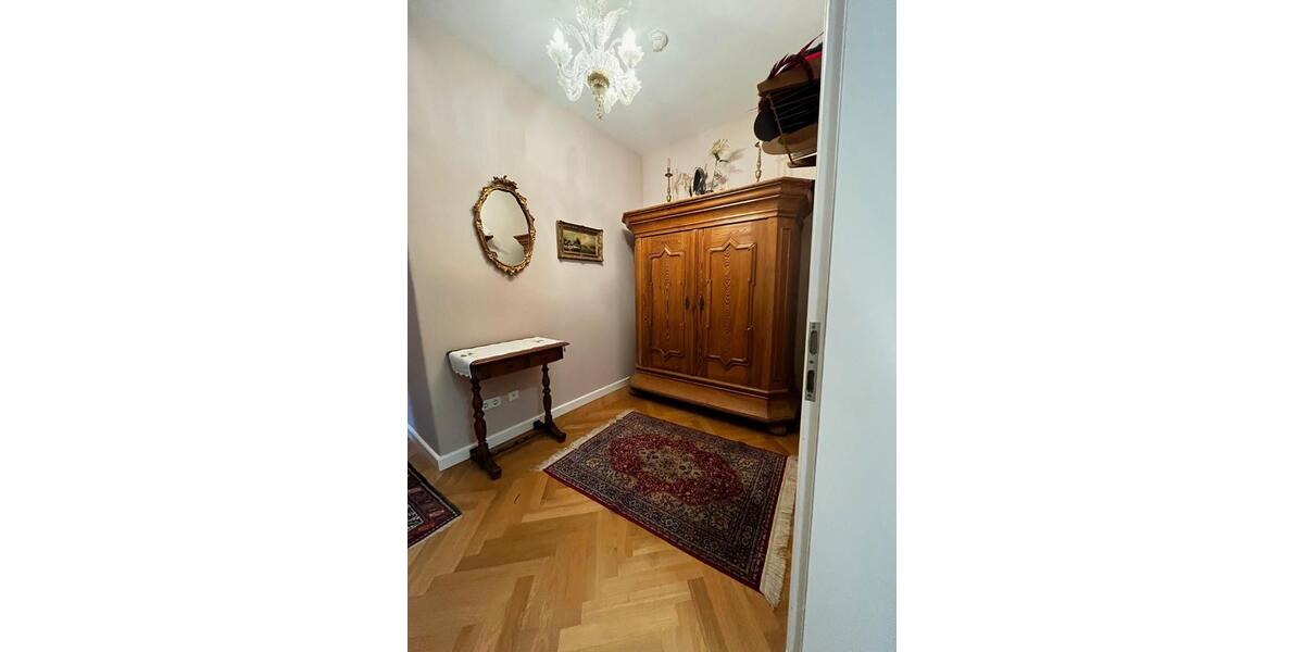 Etagenwohnung Gerolzhofen - 4 Zimmer, 150 m&sup2;, 1.237&euro; | Angebot:26561178