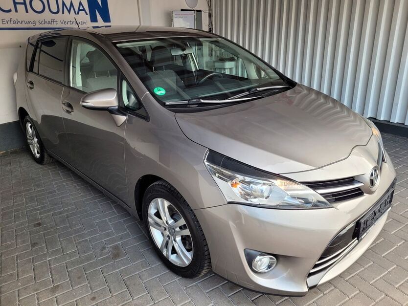 Toyota Verso 295.356 km 6.900 € Berlin 12277