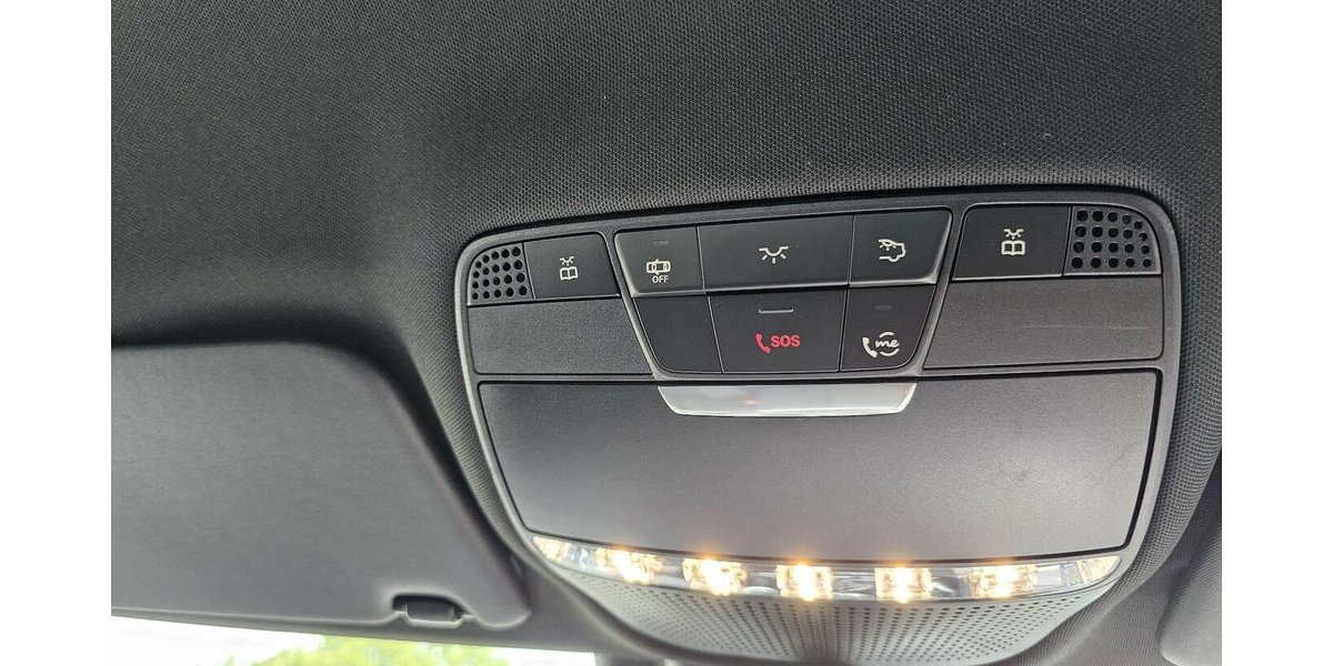 Mercedes-Benz C 200 d T AMG Line LED LEDER NAVI AHK AUS 2.HAND 27.850 km 29.990 &euro; Löhne 32584