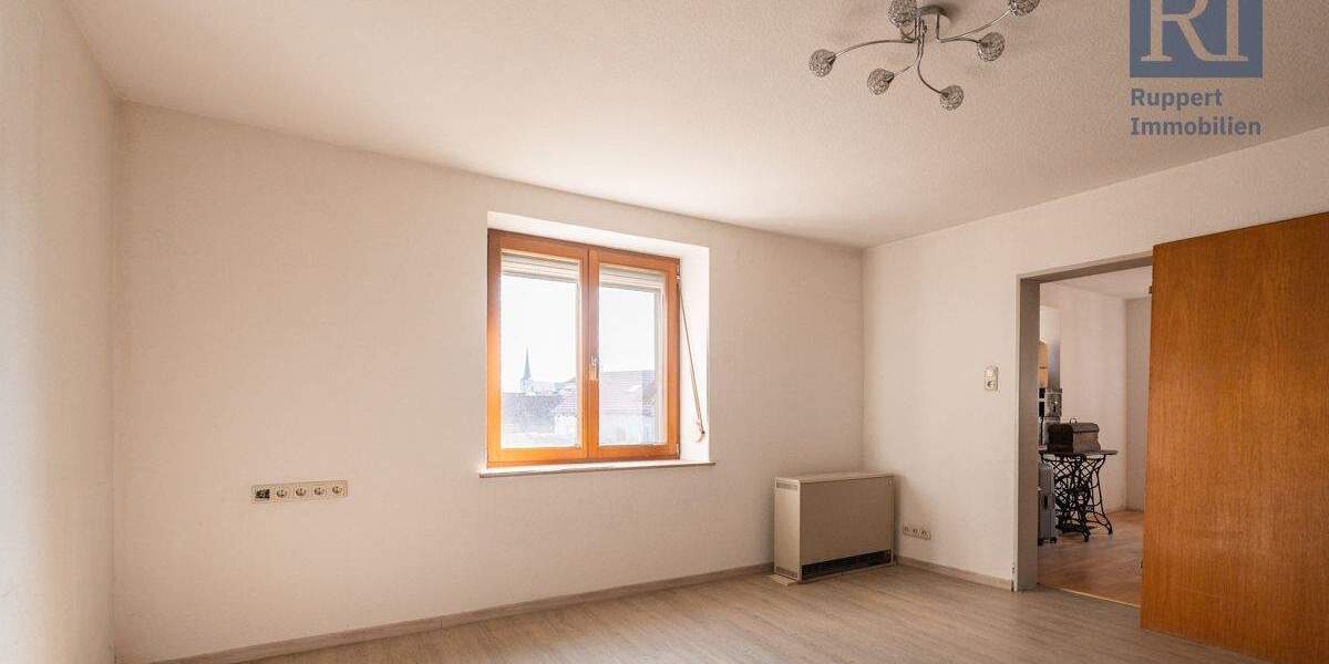 Mehrfamilienhaus, Wohnhaus Rimpar - 6 Zimmer, 187 m&sup2;, 278.000&euro; | Angebot:25909246