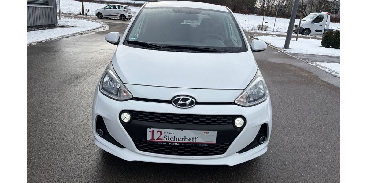 Hyundai i10 24.443 km 9.999 &euro; Donaueschingen 78166