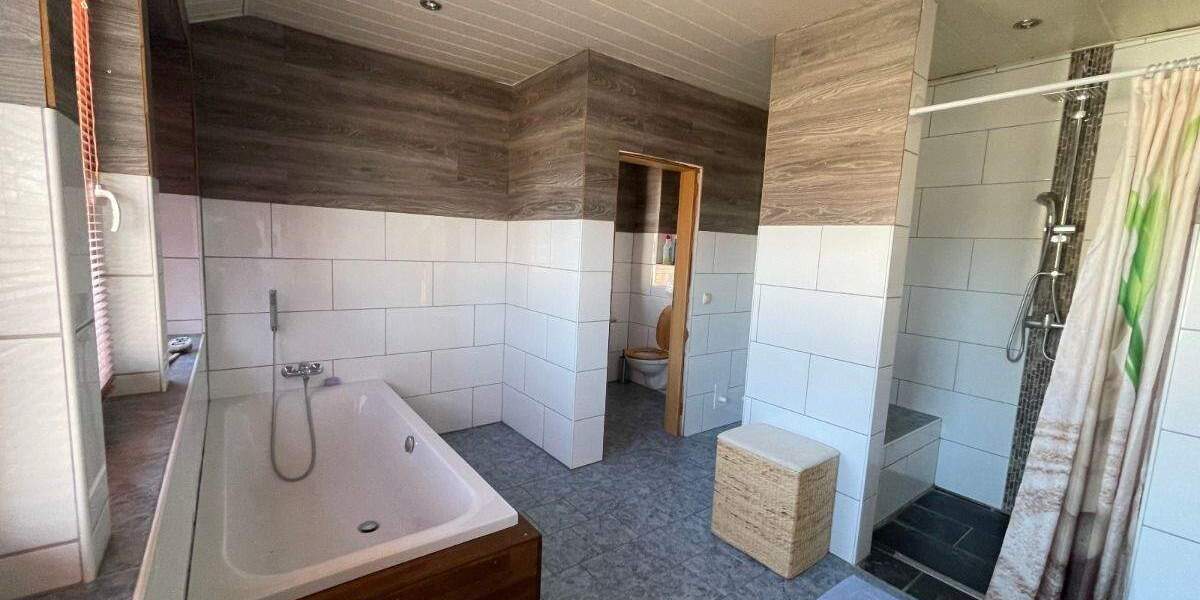 Einfamilienhaus Schneverdingen - 5 Zimmer, 172 m&sup2;, 419.000&euro; | Angebot:25864511