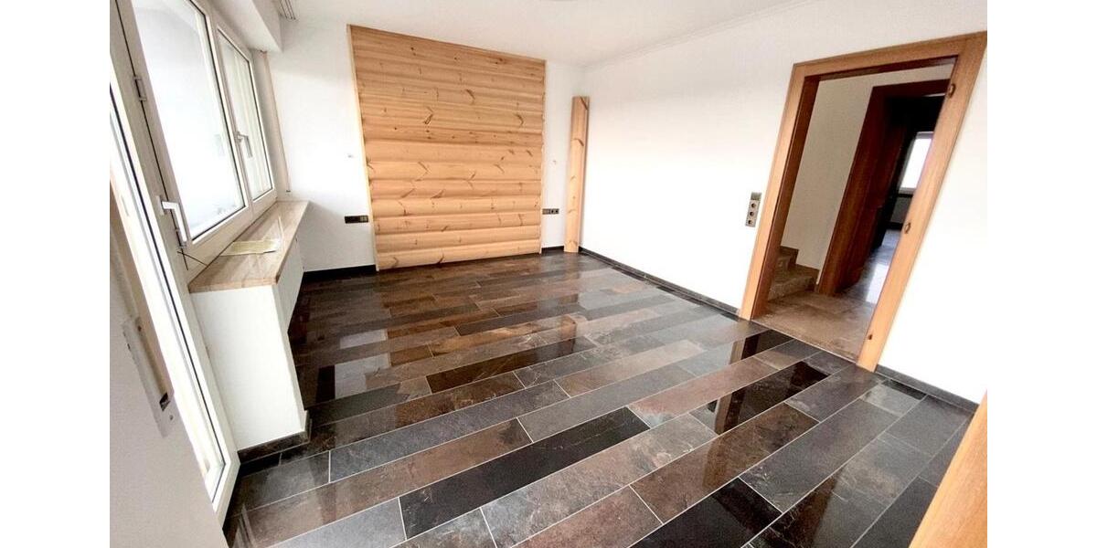 Einfamilienhaus Hof Neuhof - 5 Zimmer, 326 m&sup2;, 1.950&euro; | Angebot:26096955