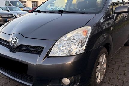 Toyota Corolla Verso 168.775 km 3.990 &euro; Trier 54294