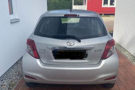 Toyota Yaris 163.000 km 3.990 € Hude 27798