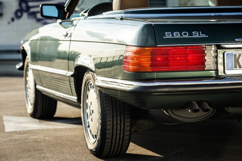 Mercedes-Benz SL 560 163.000 km 36.000 € Köln 50667