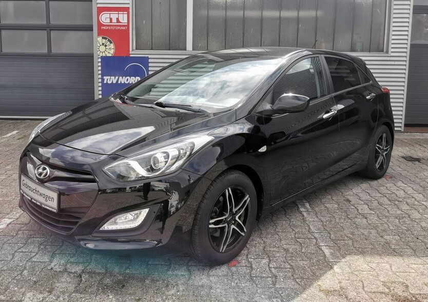 i30