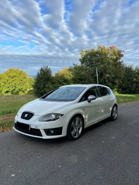 Seat Leon 254.000 km 6.100 € Konstanz 78465