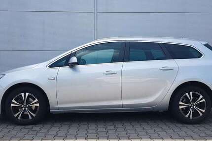 Opel Astra 62.992 km 10.900 € Wiesbaden 65201