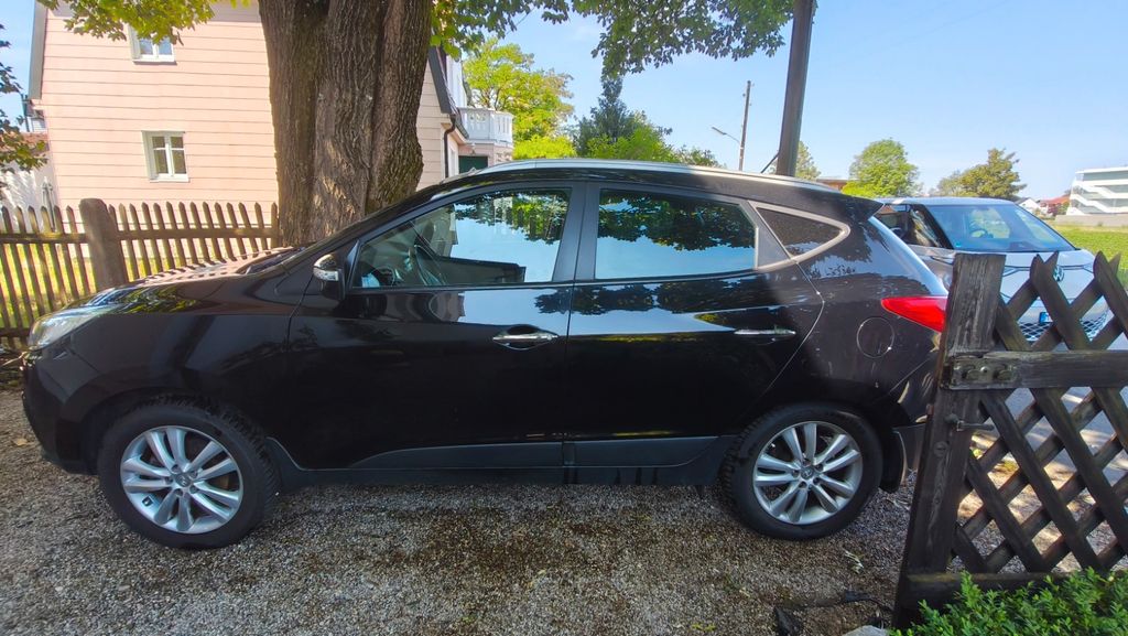 Hyundai ix35 128.000 km 6.500 &euro; München 81241