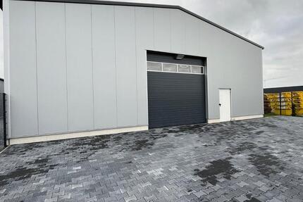 Werkshalle mit Bürotrakt- Neubau zimmer