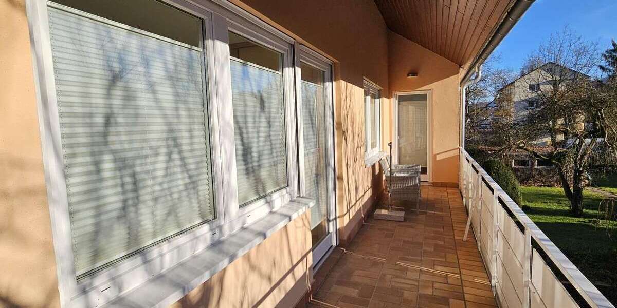 Etagenwohnung Metzingen - 3 Zimmer, 96 m&sup2;, 1.000&euro; | Angebot:25541530