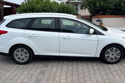 Ford Focus 238.000 km 3.890 &euro; Langquaid OT Niederleierndorf 84085
