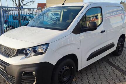 Peugeot Partner 11.900 km 14.950 € Rüsselsheim 65428