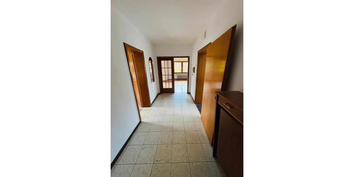 Etagenwohnung Euskirchen - 3 Zimmer, 120 m&sup2;, 1.295&euro; | Angebot:26648896