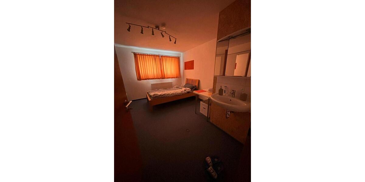 Erdgeschoßwohnung Rottenburg am Neckar - 1 Zimmer, 18 m&sup2;, 430&euro; | Angebot:26253150