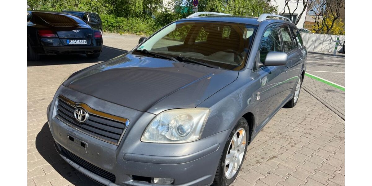 Toyota Avensis 235.000 km 1.899 &euro; Berlin 12681
