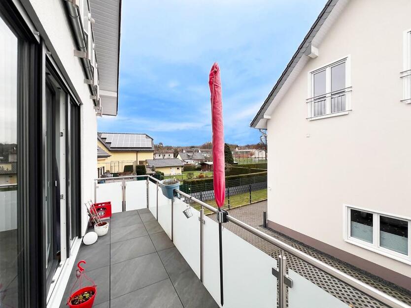 Helle Eleganz: 2-Zimmer-Wohnung in Siegburg. Bj. 2019, Balkon, Wärmepumpe & niedrigen Nebenkosten! zimmer