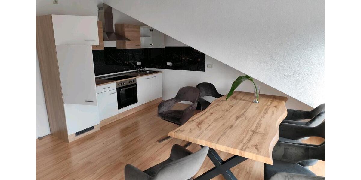 Dachgeschoßwohnung Hennef (Sieg) - 2 Zimmer, 70 m&sup2;, 900&euro; | Angebot:26679364