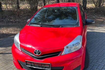 Toyota Yaris 141.594 km 3.990 &euro; Buchholz 21244