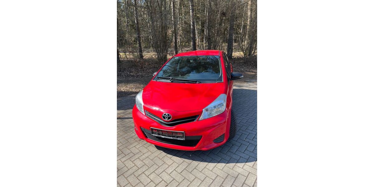 Toyota Yaris 141.594 km 3.990 &euro; Buchholz 21244