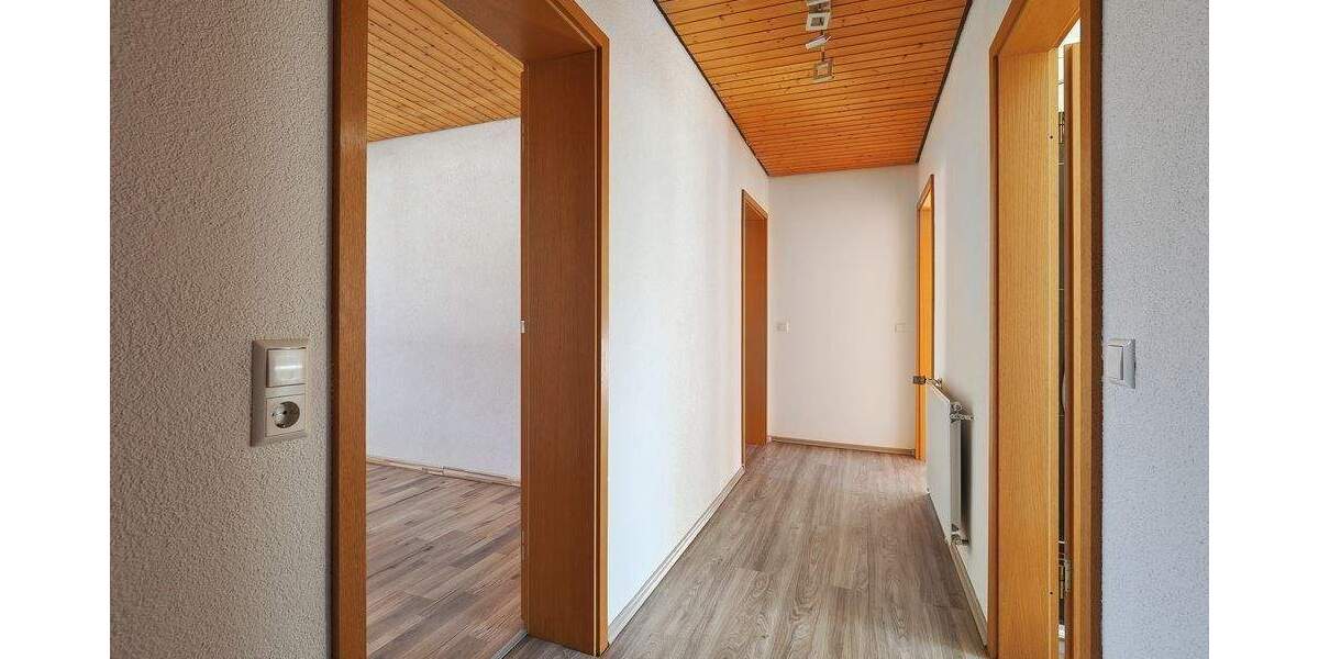 Mehrfamilienhaus, Wohnhaus Ertingen - 7 Zimmer, 195 m&sup2;, 450.000&euro; | Angebot:25821293