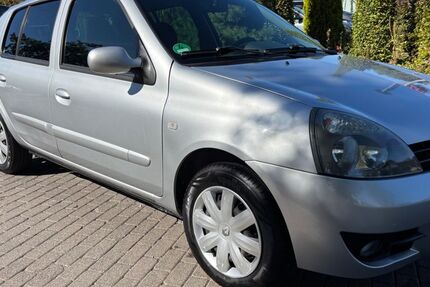 Renault Clio 95.000 km 2.900 € Erfurt 99085