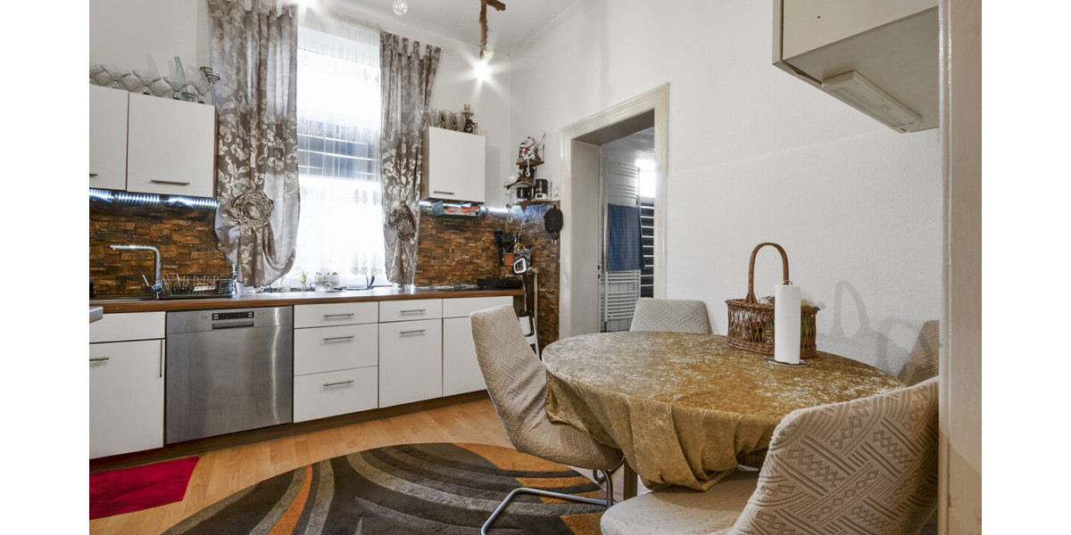 Delmenhorst-Stadtmitte Historische Stadtvilla mit zwei Wohneinheiten und Ausbaureserve - Zweifamilienhaus Delmenhorst | Angebot:25097305