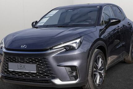 Lexus LBX 10.500 km 36.990 &euro; Hamburg 22529