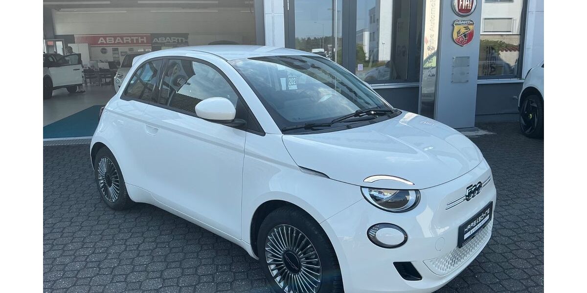 Fiat 500e 17.459 km 17.990 &euro; Eckental 90542