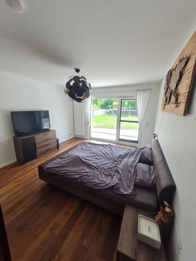 Provisionsfrei! Modernisierter Flachdachbungalow mit großem Garten in Erftstadt-Friesheim