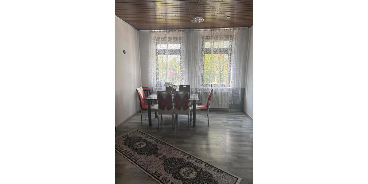 Etagenwohnung Neunkirchen - 4 Zimmer, 94 m&sup2;, 90.000&euro; | Angebot:26931596