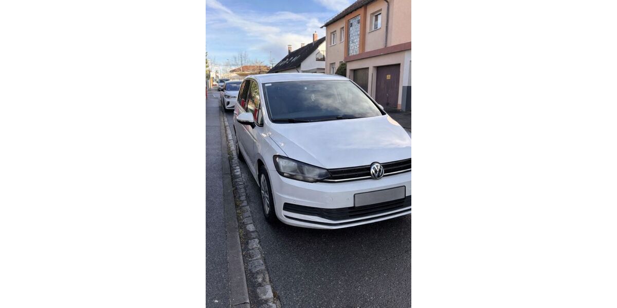 VW Touran 150.000 km 14.999 &euro; Oberasbach 90522