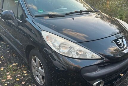 Peugeot 207 152.500 km 1.790 &euro; Kreuztal 57223