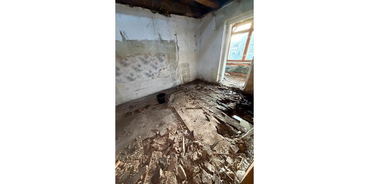 Mehrfamilienhaus, Wohnhaus Meerane - 11 Zimmer, 222 m&sup2;, 666&euro; | Angebot:25798672