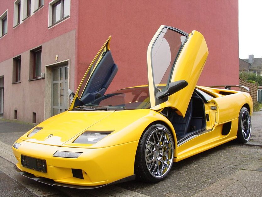 Lamborghini Diablo 2.181 km 259.990 € Essen 45143