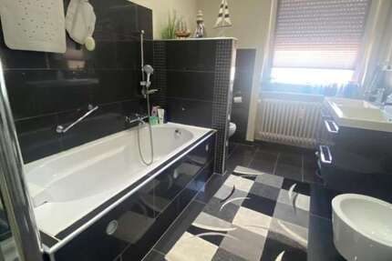 Wohnung zum Mieten in Blumberg 1.000 € 131.7 m² 4 zimmer