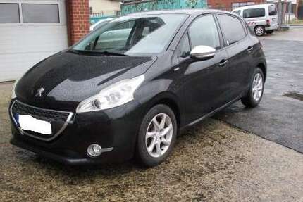Peugeot 208 196.000 km 3.650 &euro; Ibbenbueren 49477