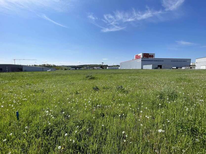 Grundstück in Roth 222.000 € 3463 m²