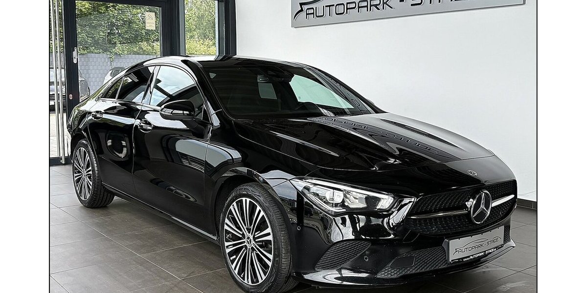 Mercedes-Benz CLA 200 d Limo LED Kamera Leder Assist. Ambient 215.000 km 19.499 &euro; Stade 21682