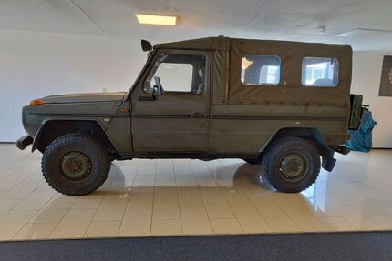 Mercedes G 230