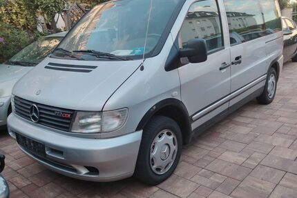 Mercedes-Benz Vito 208.000 km 2.900 &euro; Frankfurt am Main 65933
