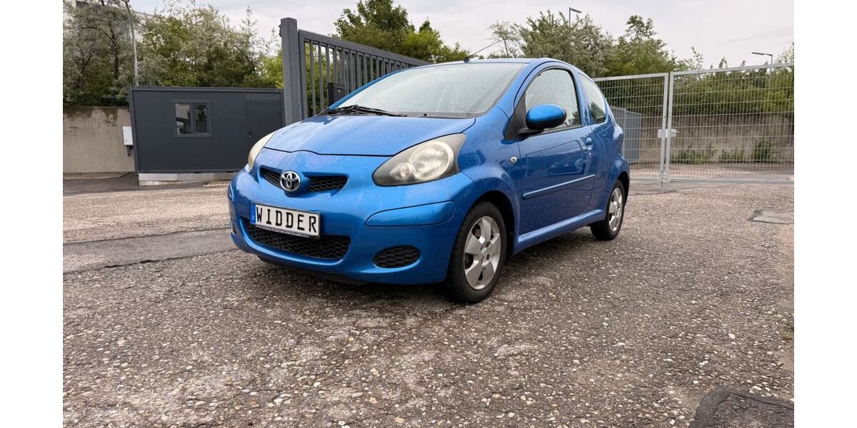 Toyota Aygo (X) 33.700 km 4.999 &euro; München 80807