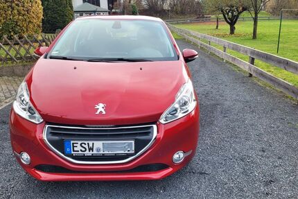 Peugeot 208 79.000 km 5.990 &euro; Hessisch Lichtenau, Fürstenhagen 37235