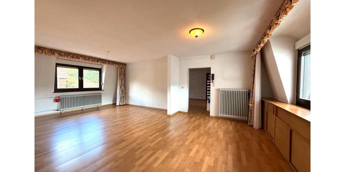 Einfamilienhaus Bechhofen - 7 Zimmer, 195 m&sup2;, 310.000&euro; | Angebot:26621830